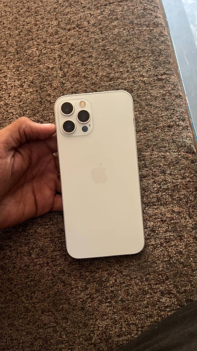 Apple iPhone 12 Pro Max 4
