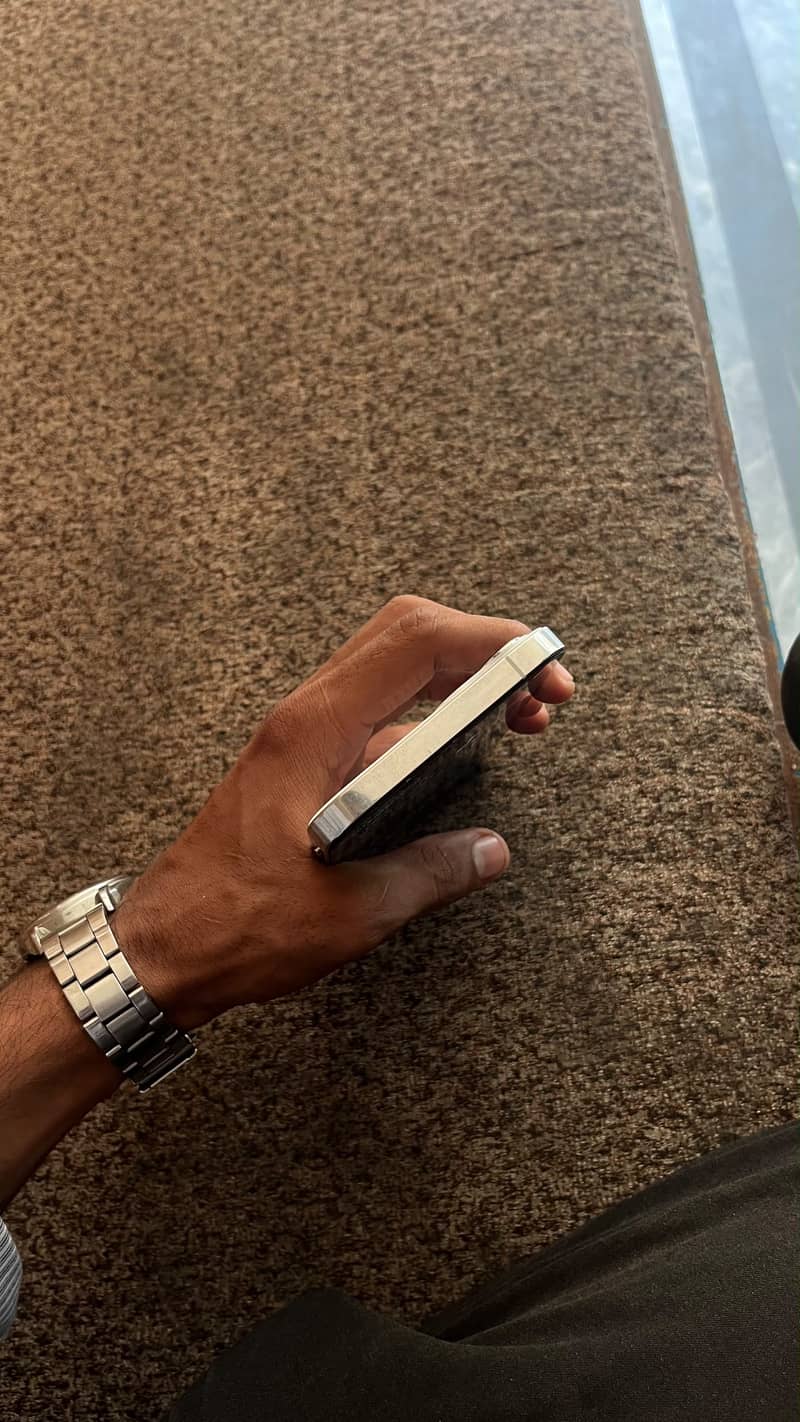 Apple iPhone 12 Pro Max 5