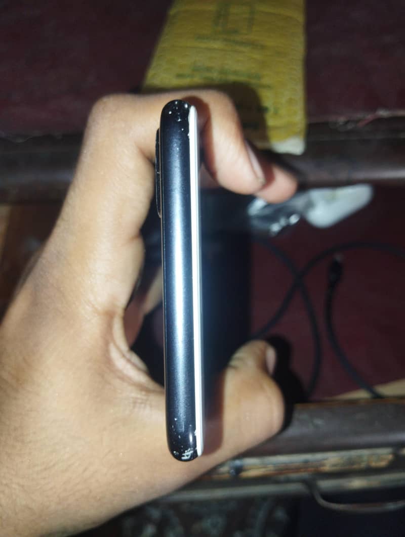 Apple iPhone 7 Plus 6