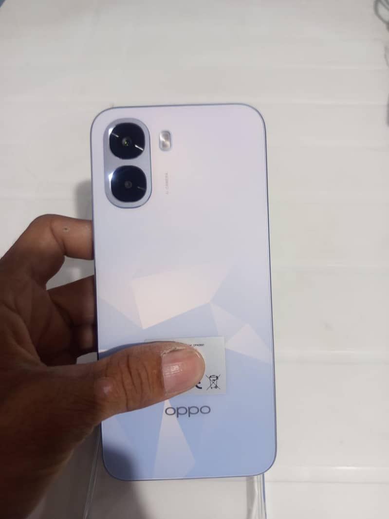OPPO A6k 4