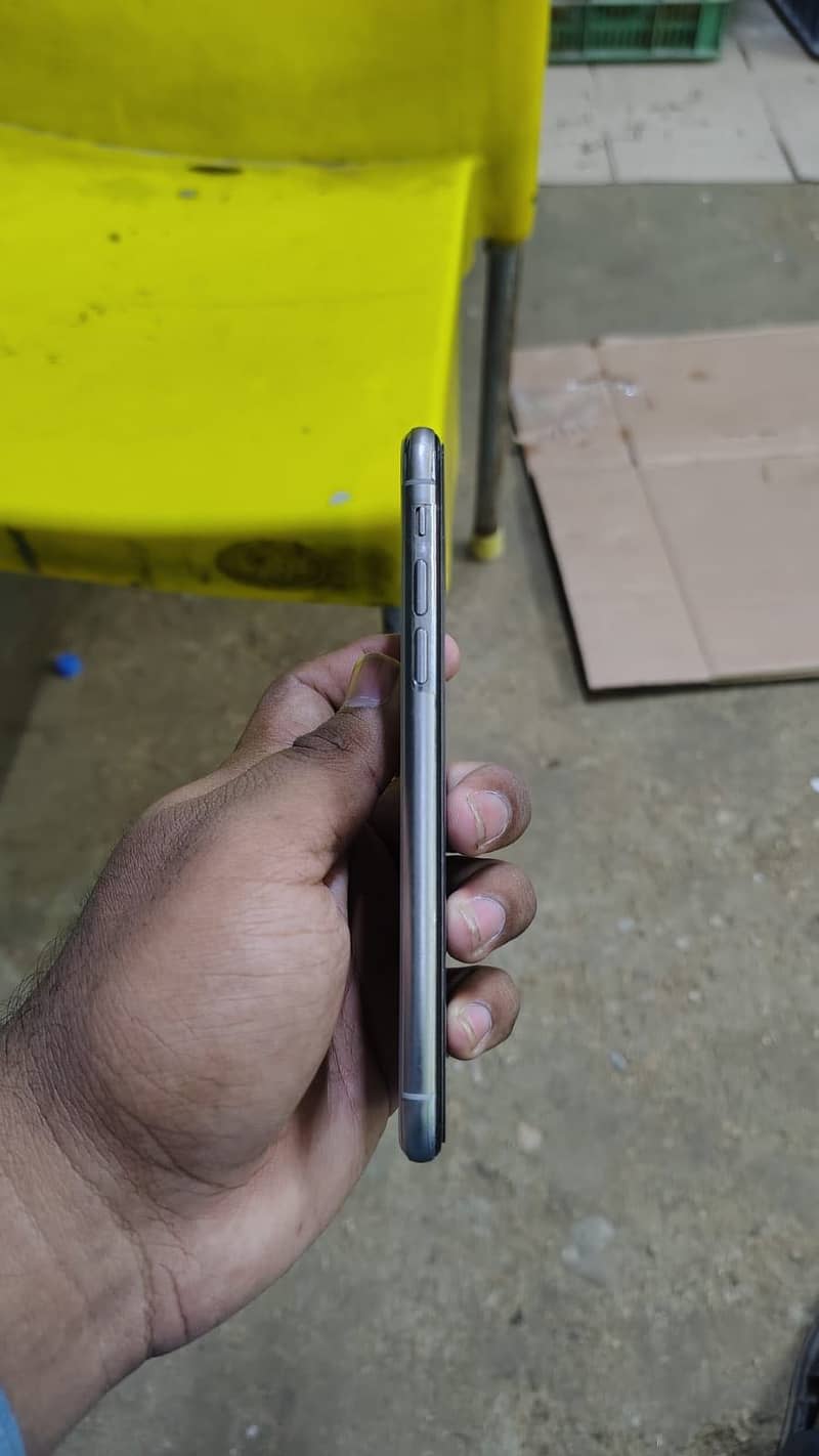 Apple iPhone X 2
