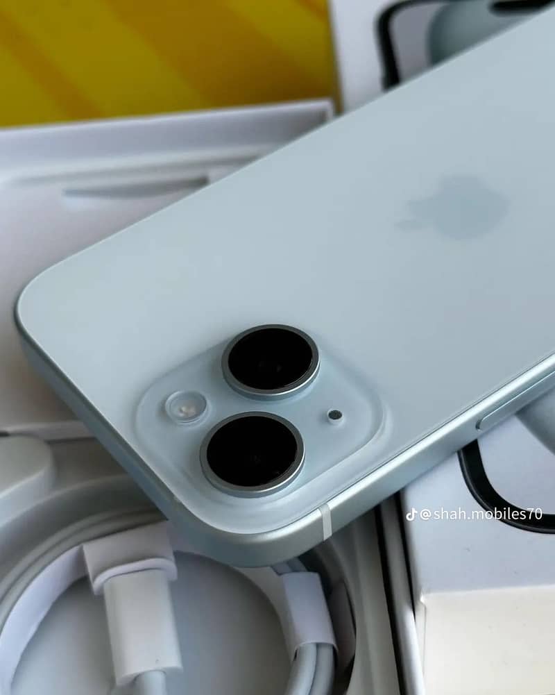 Apple iPhone 15 2