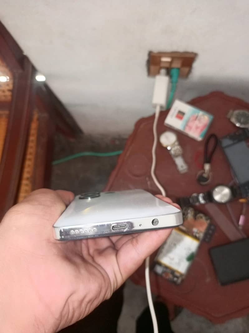 Tecno CAMON 20 4