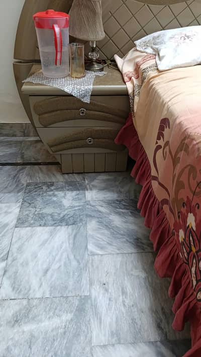 queen bed