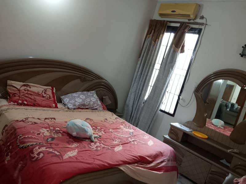 queen bed 2