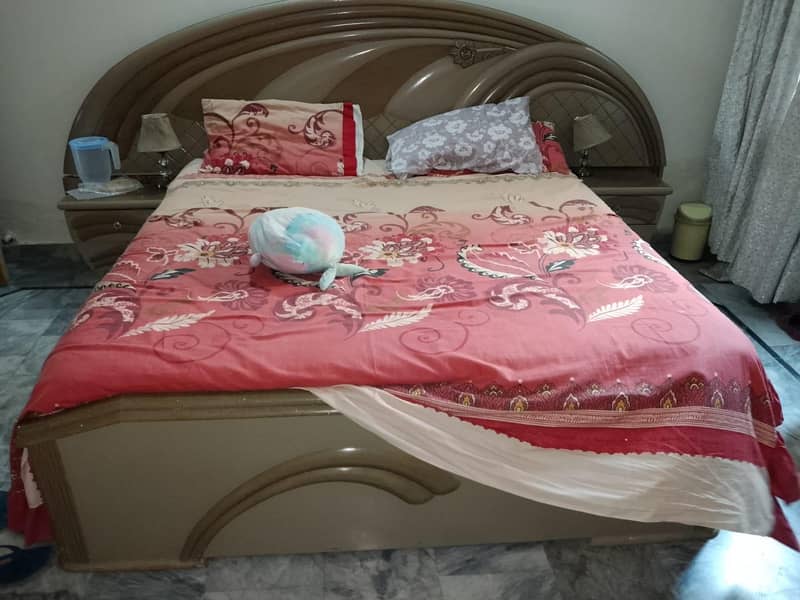 queen bed 3