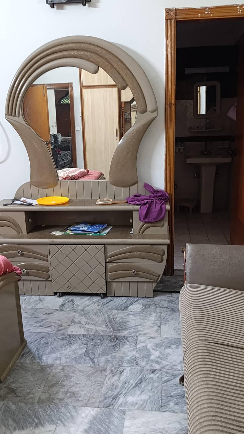 queen bed 6