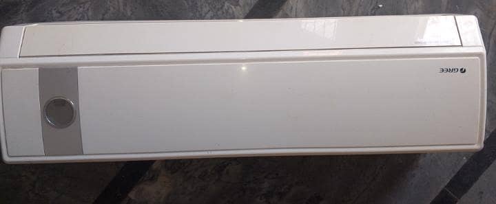 gree 1.5 ton original condition and original gass