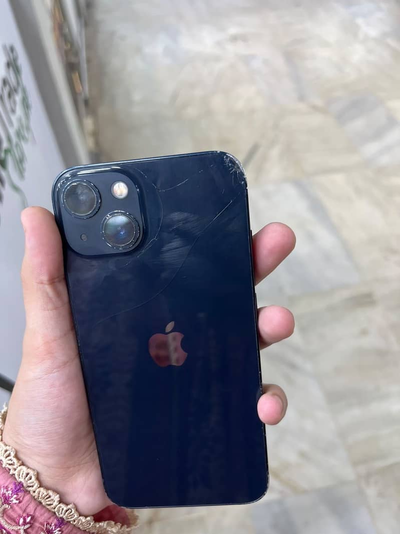 Apple iPhone 13 5