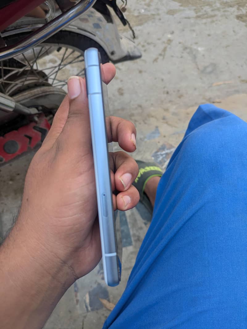 Google Pixel 7a 2
