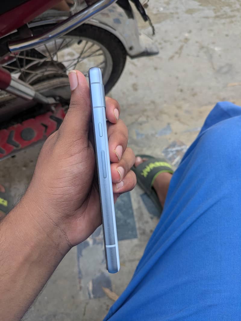 Google Pixel 7a 3