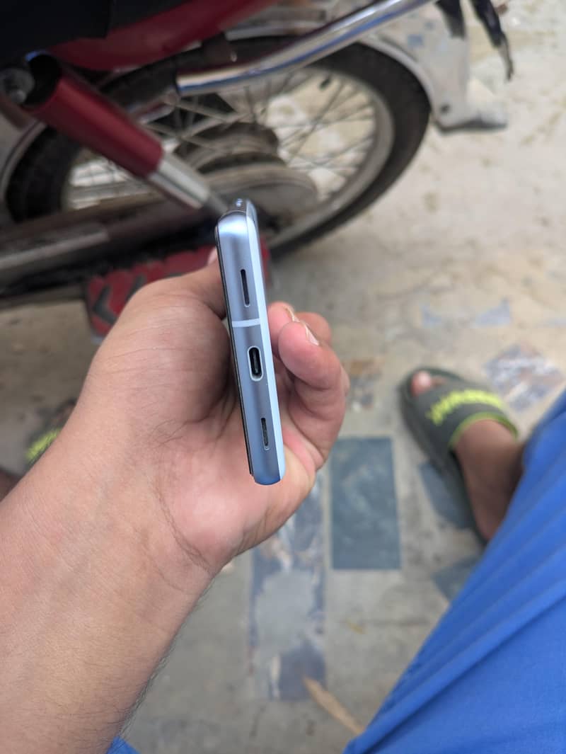 Google Pixel 7a 4