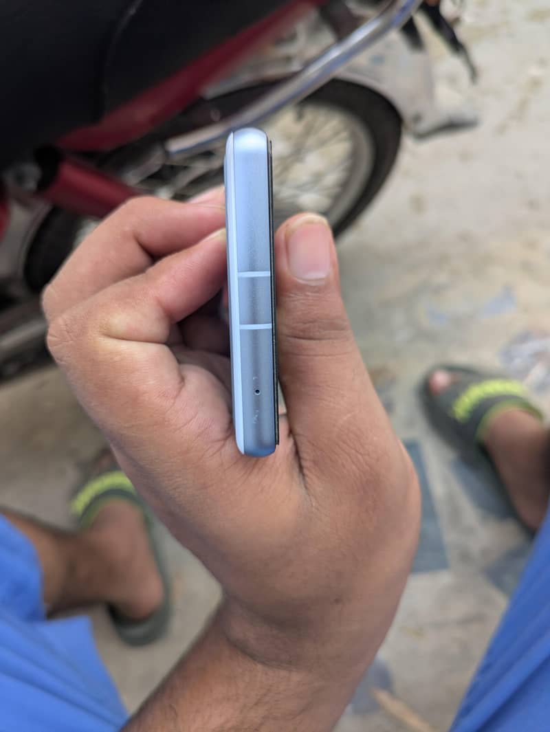 Google Pixel 7a 5