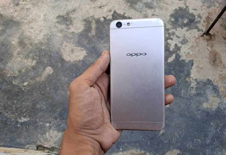 OPPO A57 0