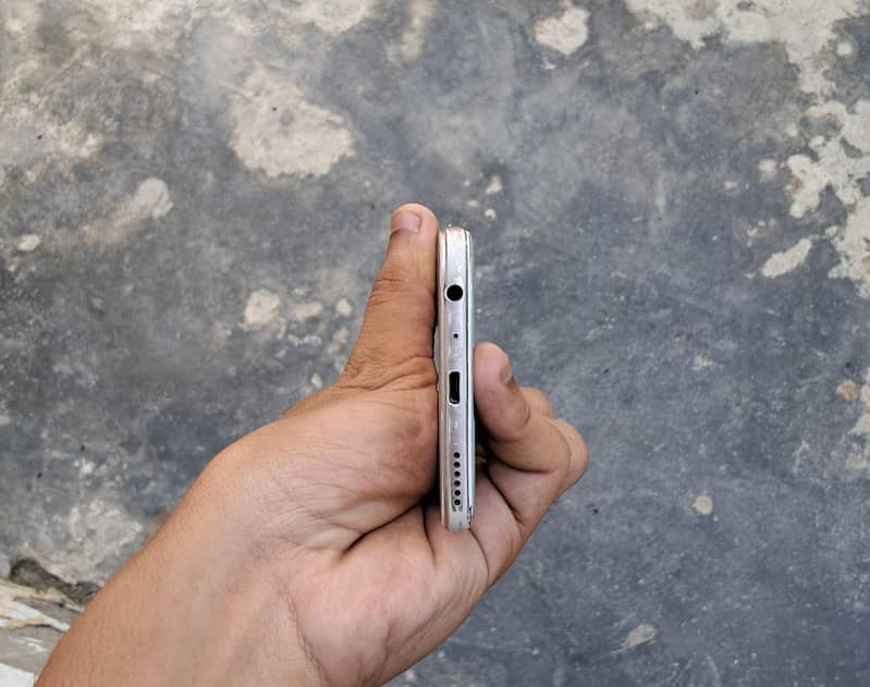 OPPO A57 4