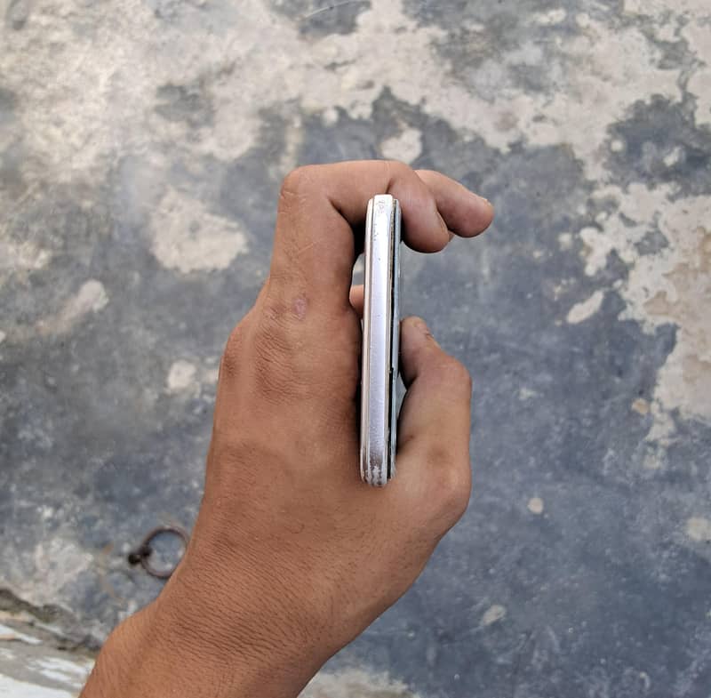 OPPO A57 5