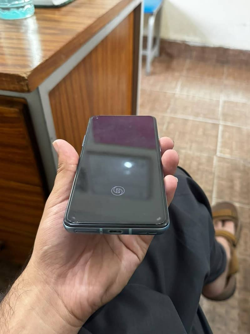 One Plus 9R 1