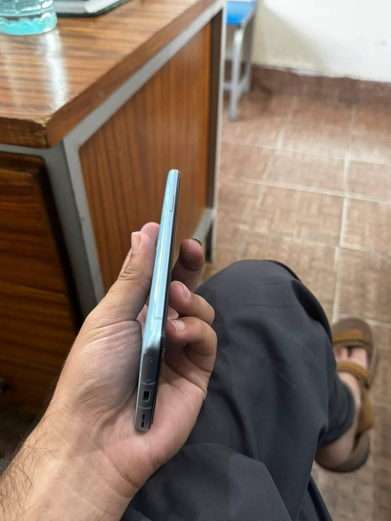 One Plus 9R 2