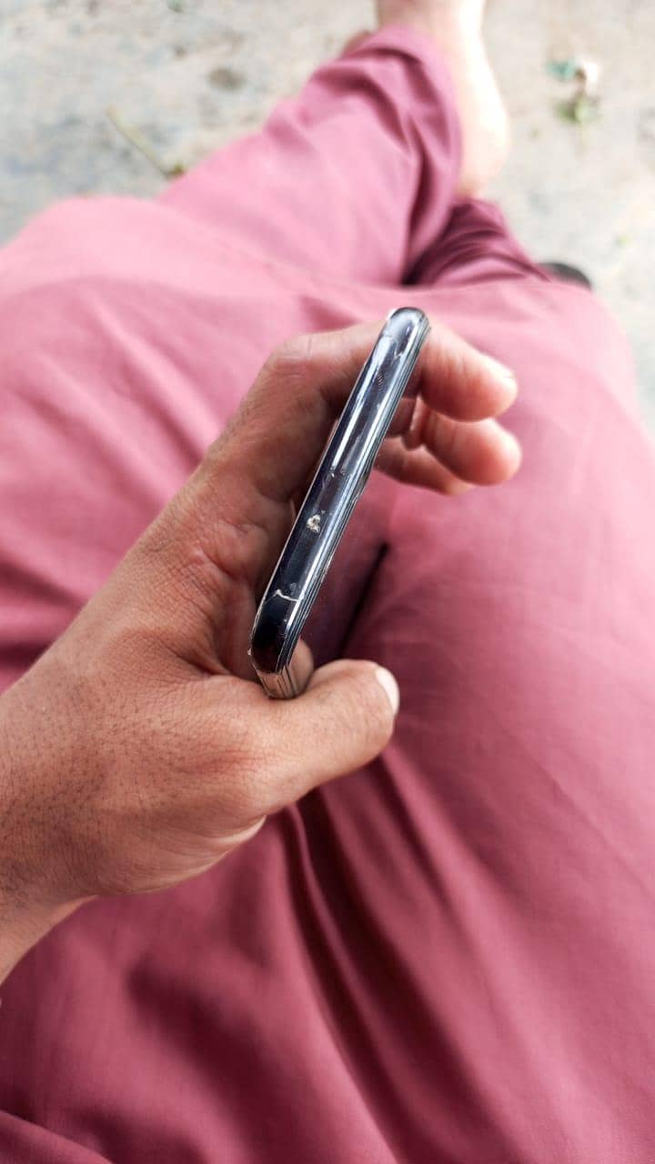 One Plus 6T 4