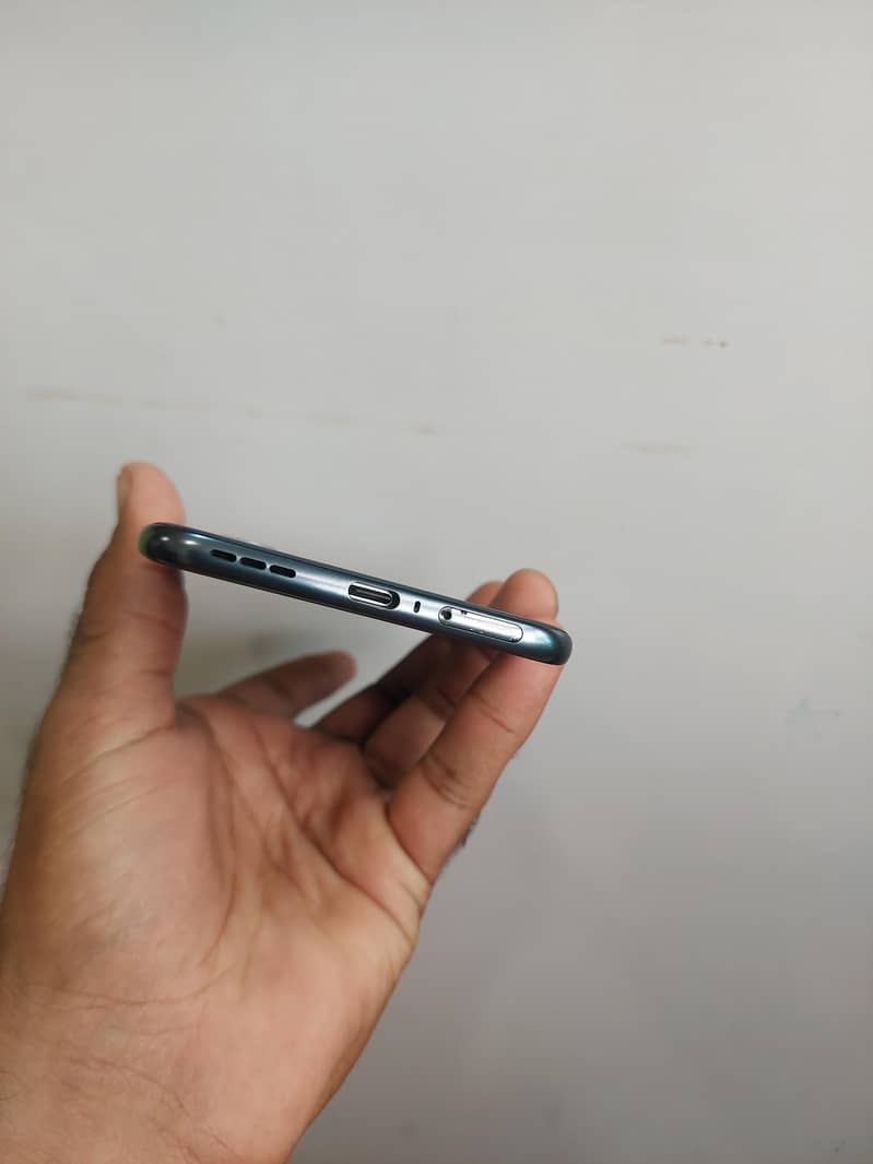 Tecno Spark 40 pro plus 4