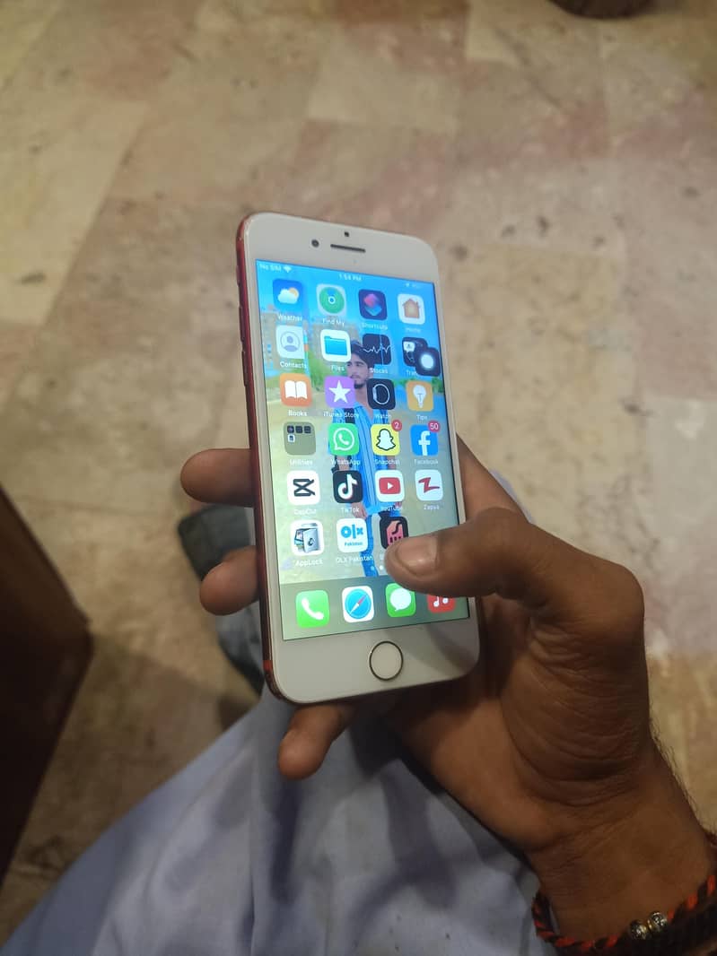 Apple iPhone 7 3