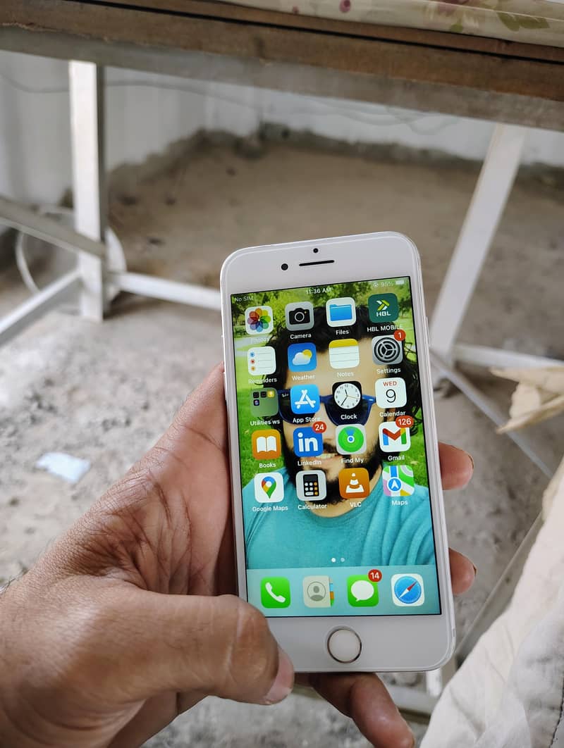 Apple iPhone 7 2