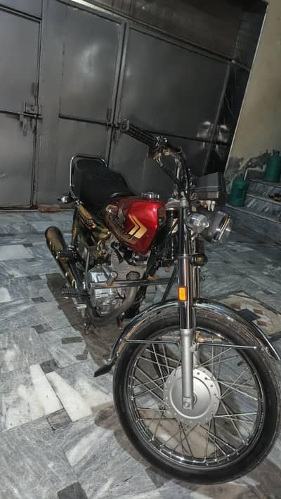 golden 125 2025 modle