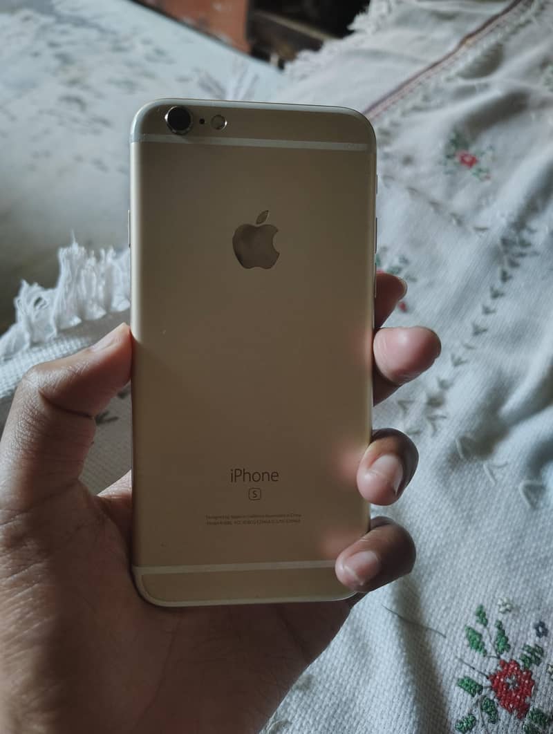 Apple iPhone 6S 1