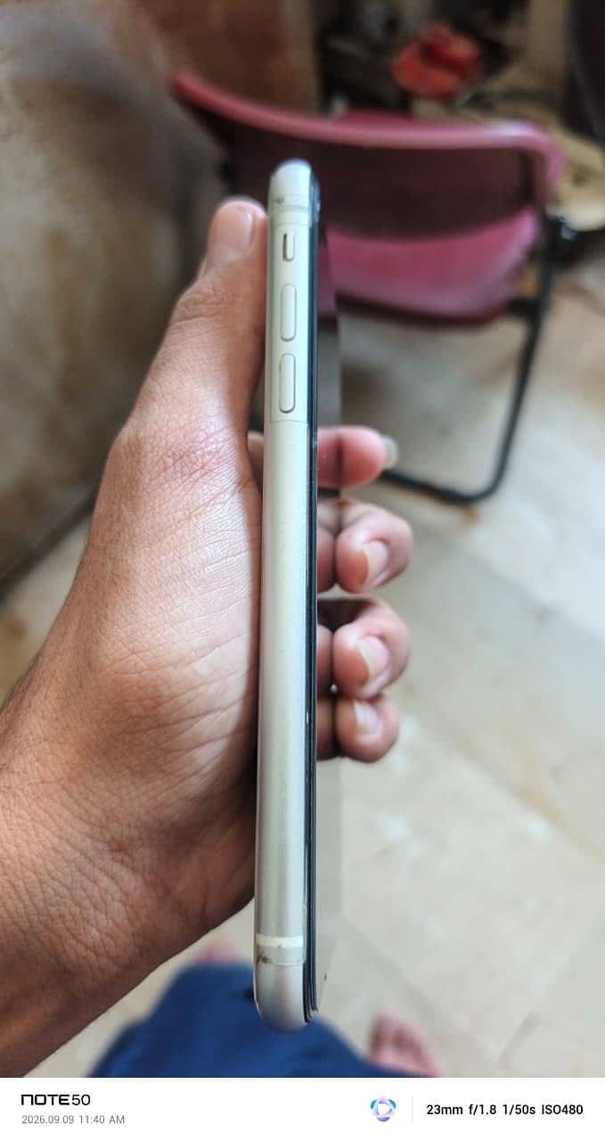 Apple iPhone 11 1