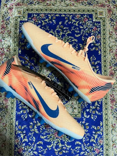 Nike Mercurial Uk7.5