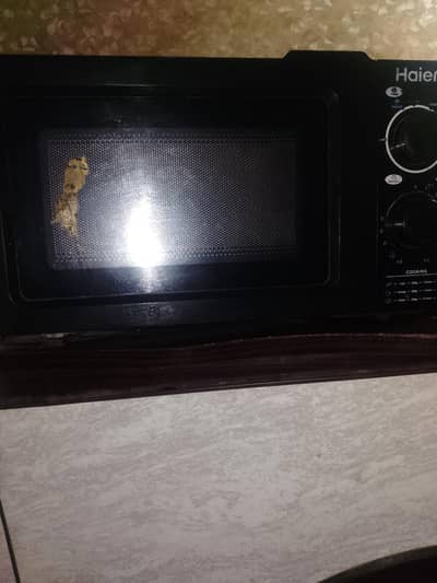 Haier Oven in Excellent condition