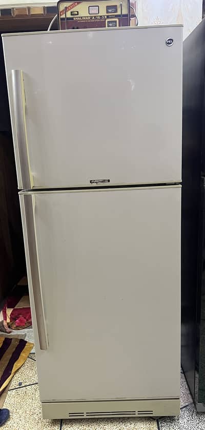 Pel Arctic Full Size fridge With stablizer for sale