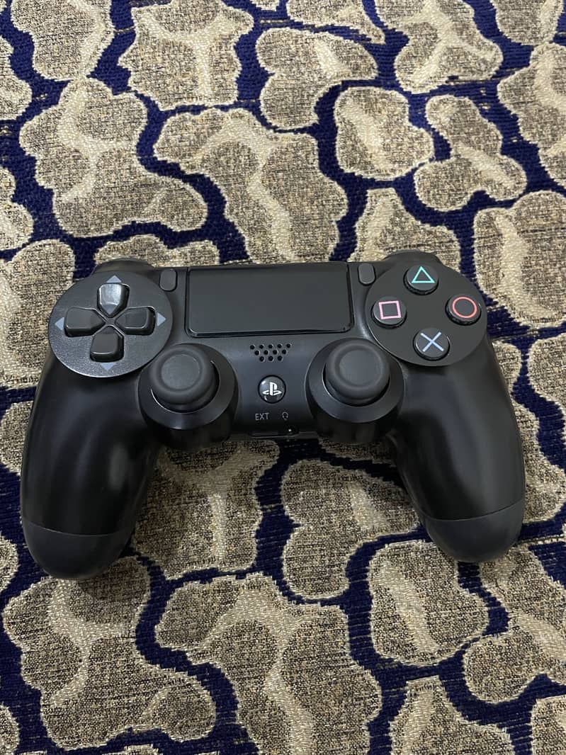 Ps4 slim 2