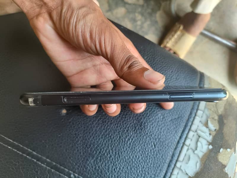 Apple iPhone XR 2