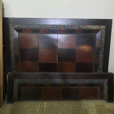 bed set with center tables
