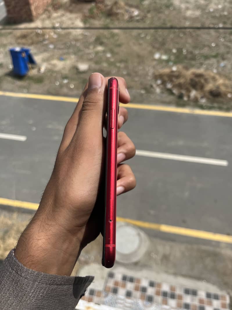 Apple iPhone 11 8