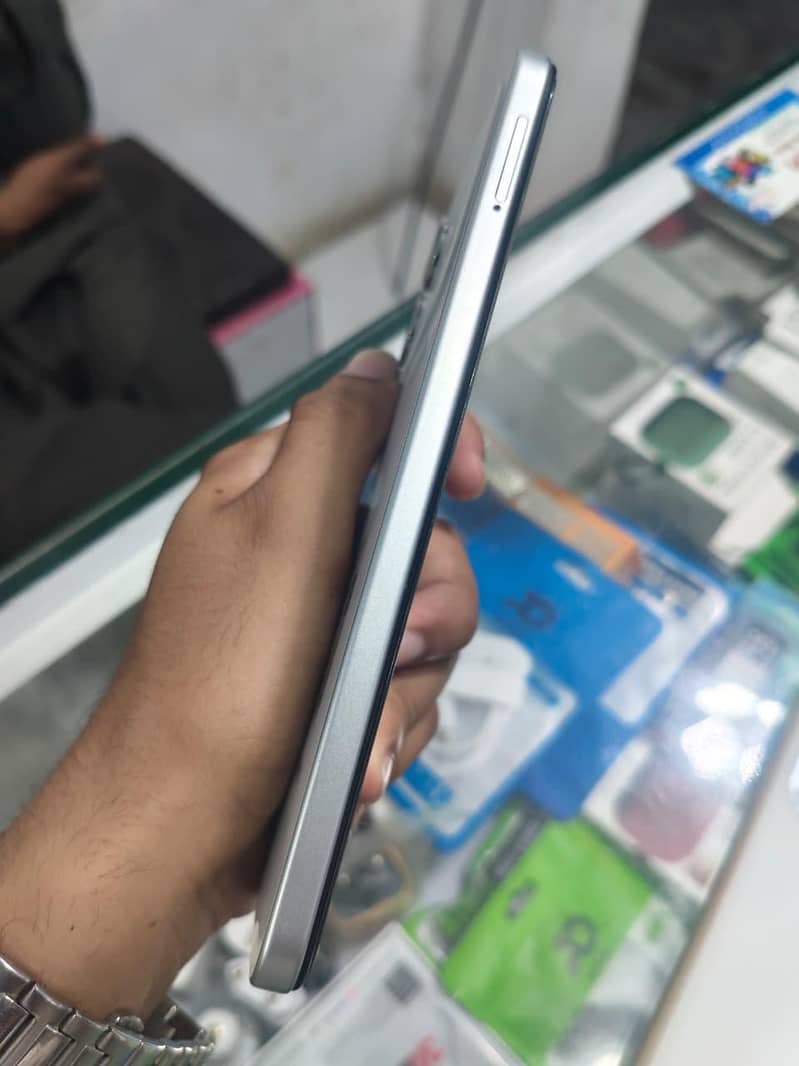 Tecno Spark 40 4