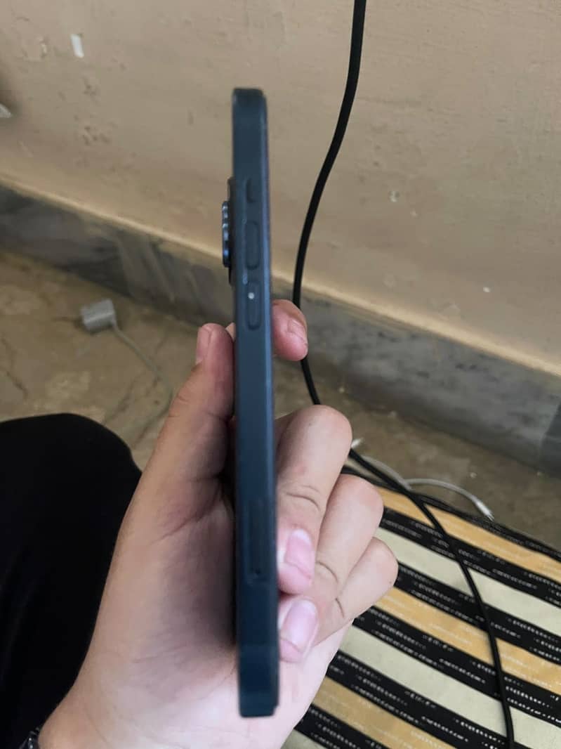 Apple iPhone 13 1
