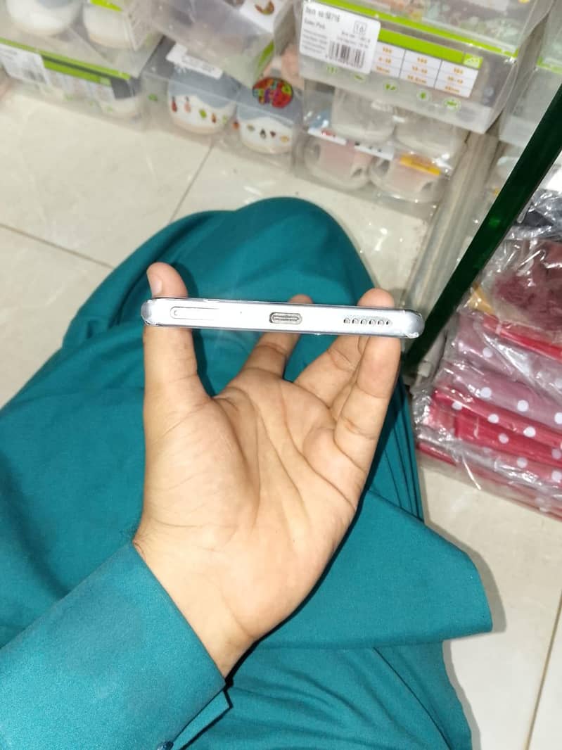 Tecno camon 40 pro 1