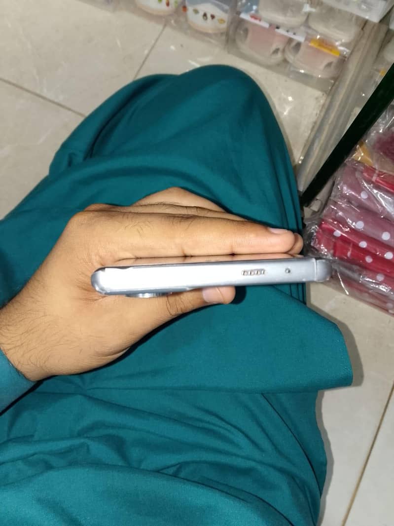 Tecno camon 40 pro 2