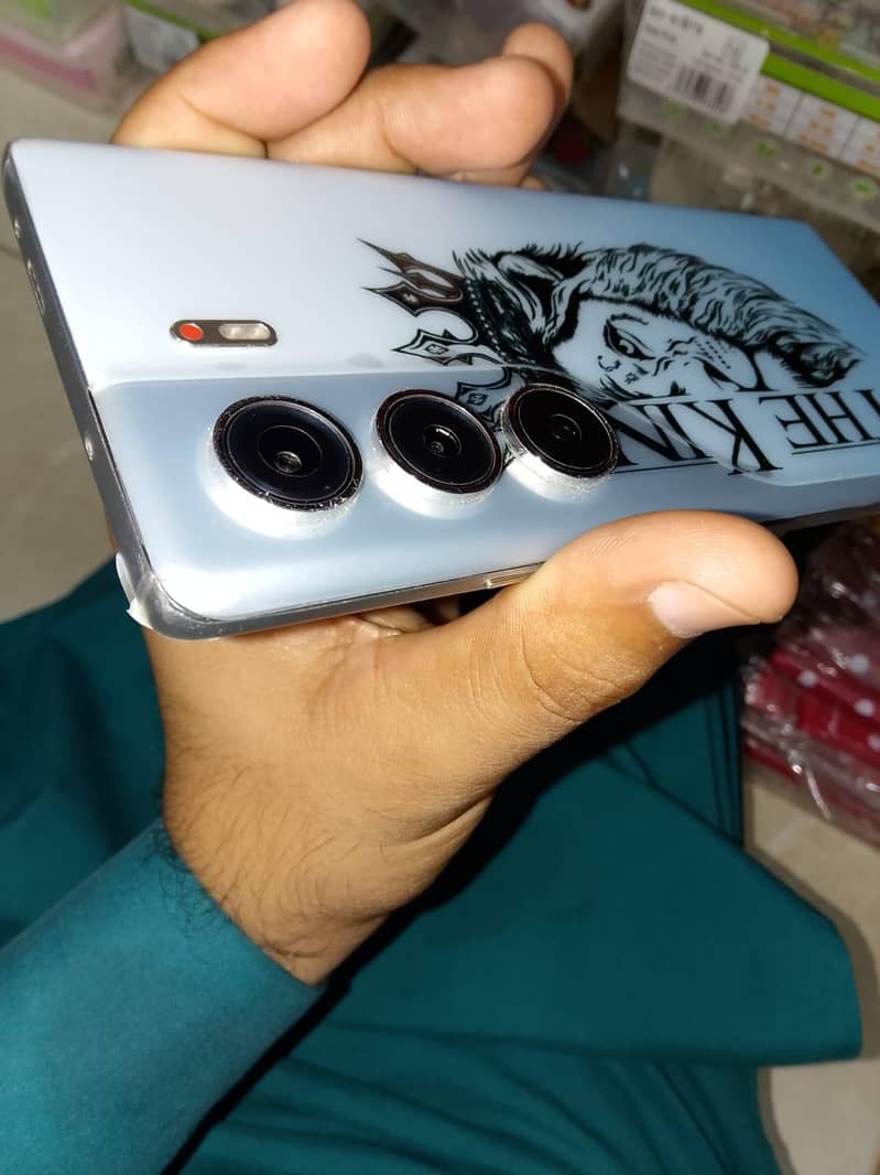 Tecno camon 40 pro 5
