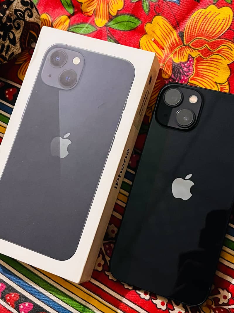 Apple iPhone 13 0