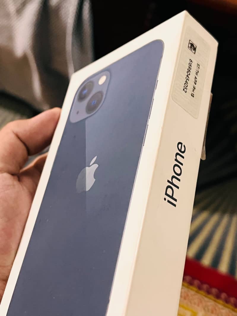 Apple iPhone 13 2