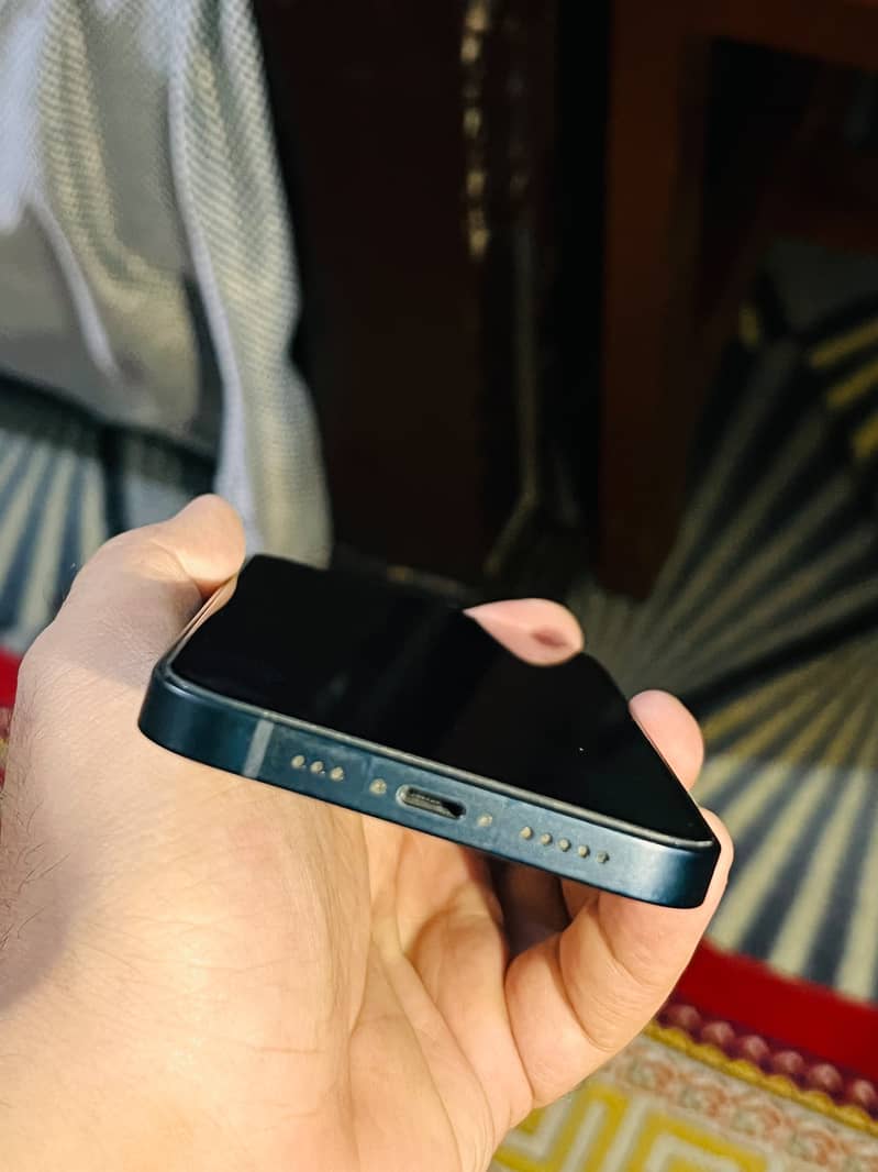 Apple iPhone 13 6