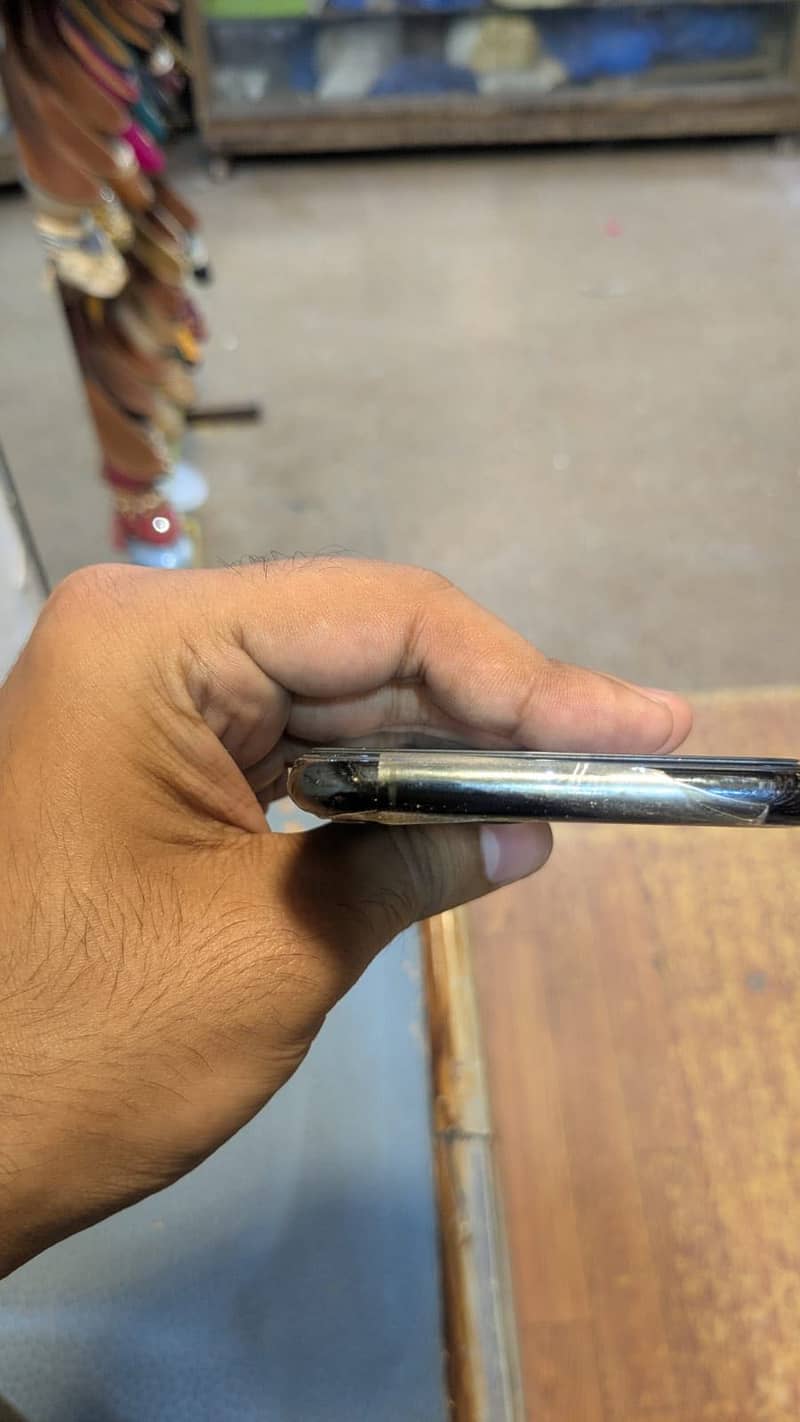 Apple iPhone 11 Pro 5