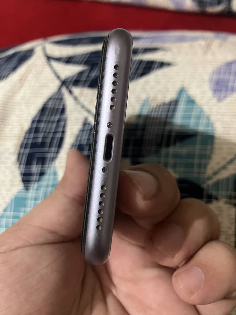 Apple iPhone 11 2