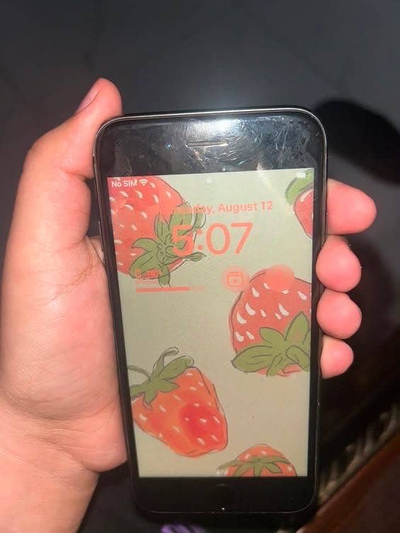 Apple iPhone 8 3