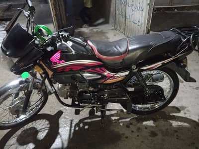 Honda pridor 2014 model all punjab number.