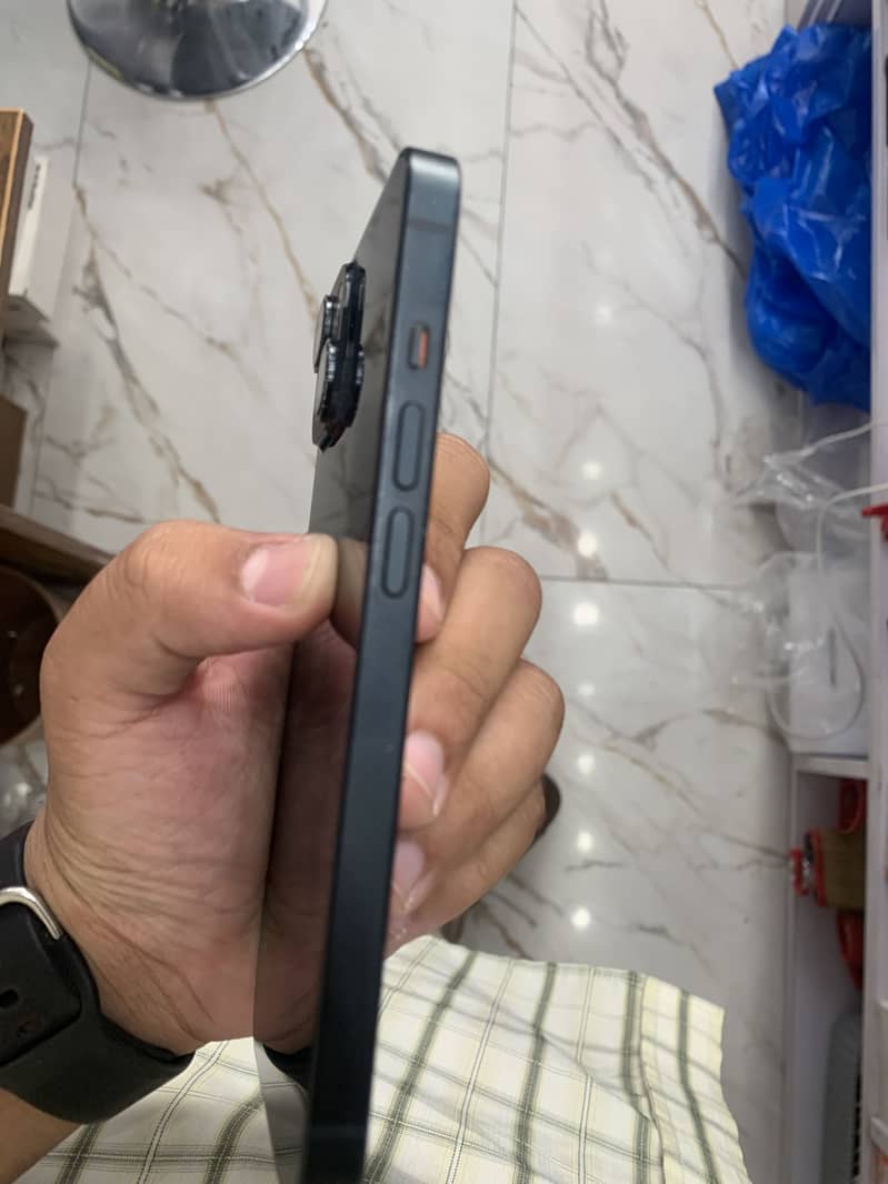 Apple iPhone 14 2