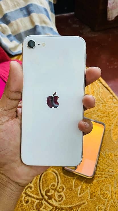 Apple iPhone SE 0